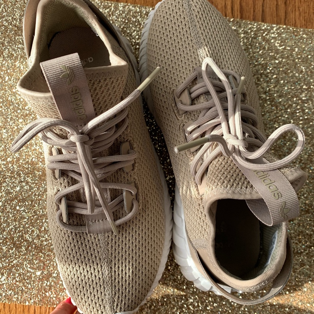 Adidas hortolite Size 6 but fits 7